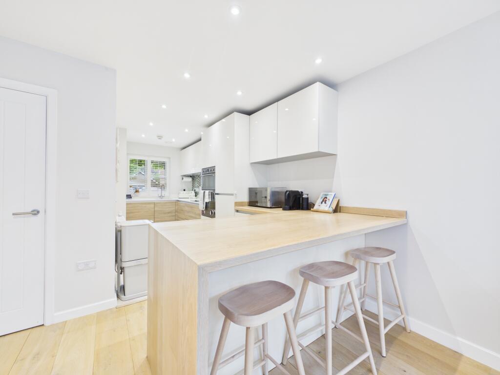 House in Redhill - View 3