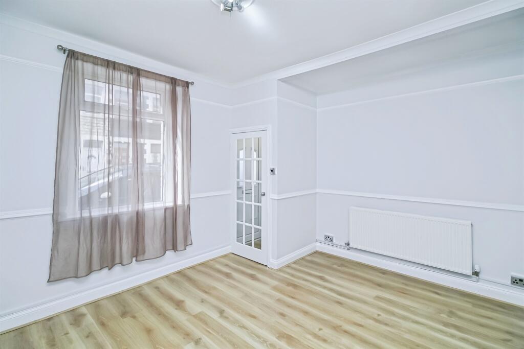 House in Barry, Gibbonsdown - View 2