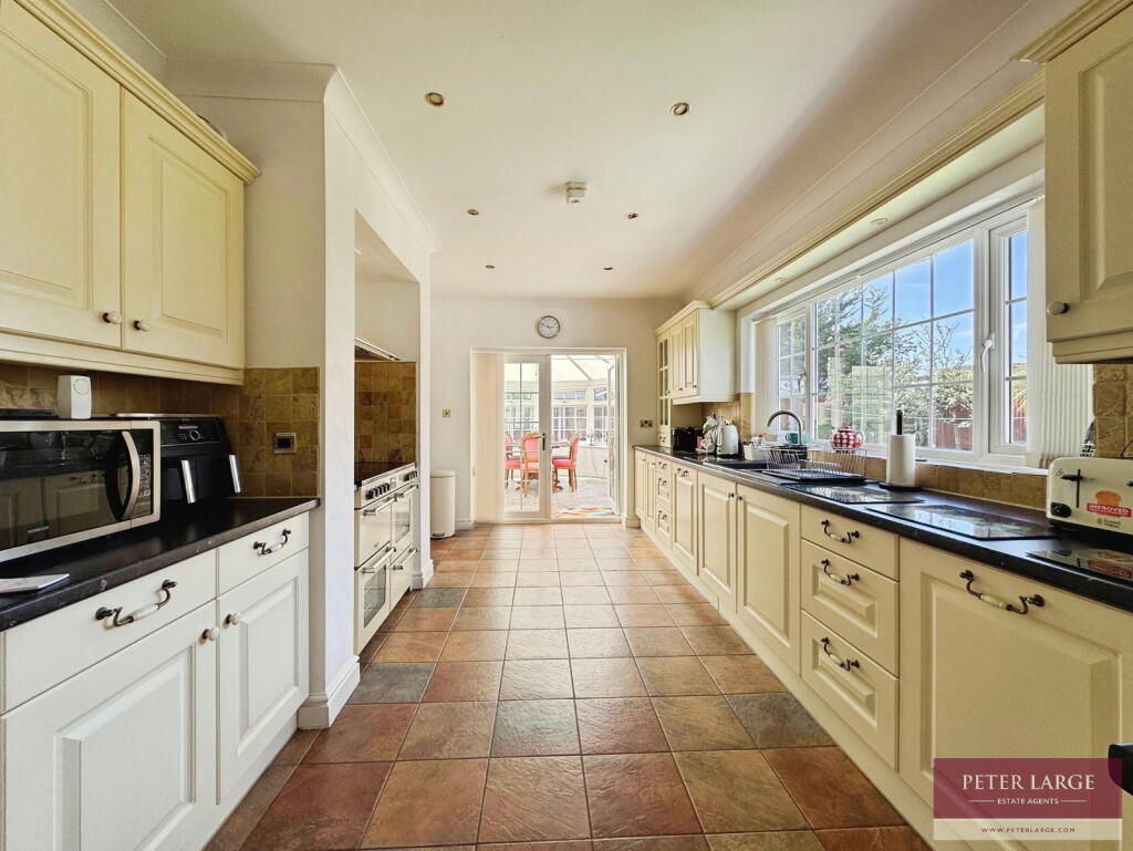 San Rose, Kendal Road, Kinmel Bay, Conwy LL18 5BT photo 4
