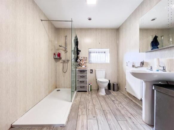 Annexe Bathroom