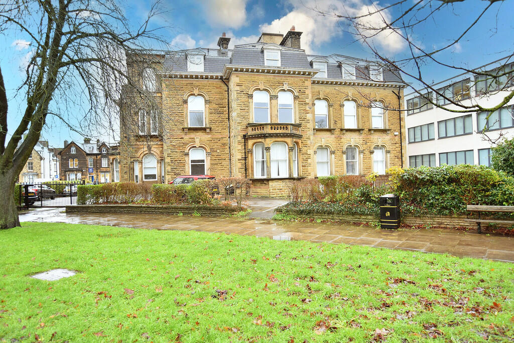 Main image of property: Claremont House, Victoria Avenue, Harrogate, HG1 5QQ