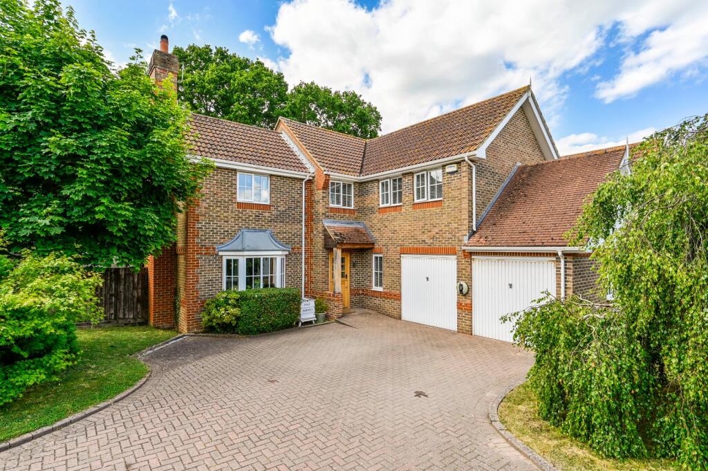 4-bed detached on The Willows, Bethersden Road, Shadoxhurst, Ashford, TN26, £525,000
