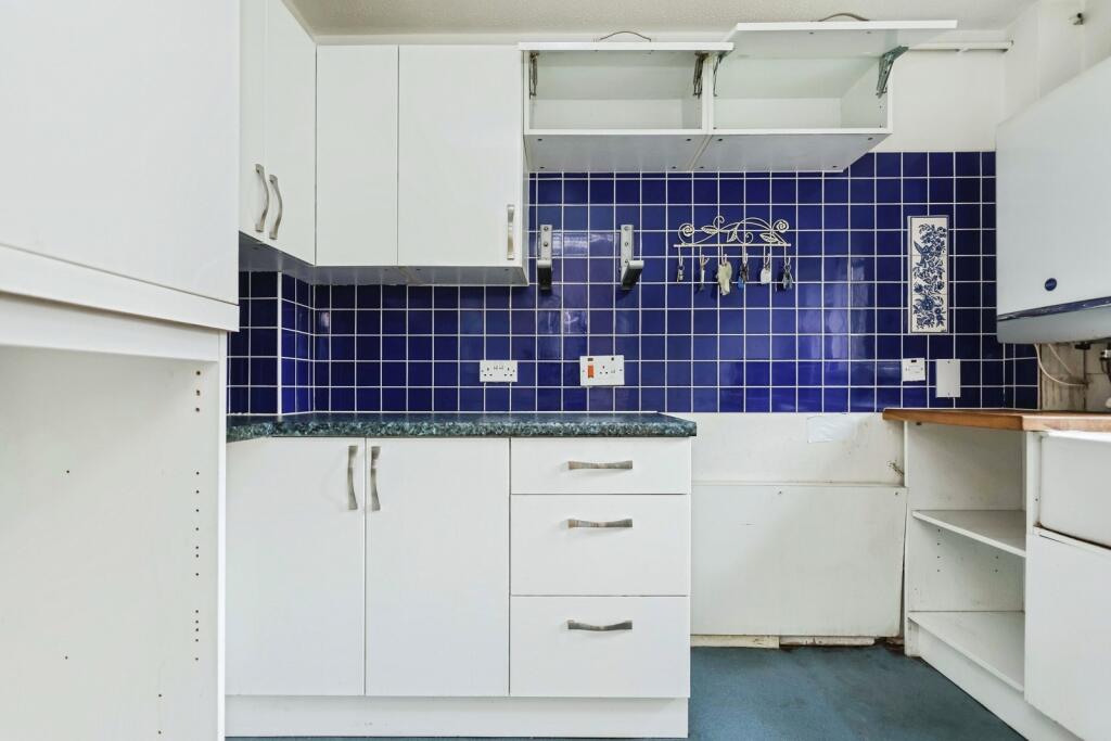 Frankley Beeches Road, Birmingham, West Midlands, B31 photo 3