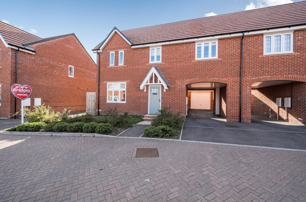 Main image of property: Heythorp Park, Binfield, Bracknell, Berkshire, RG42