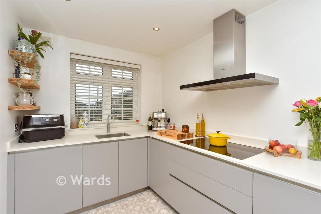 House in Strood, Salters Cross - View 5