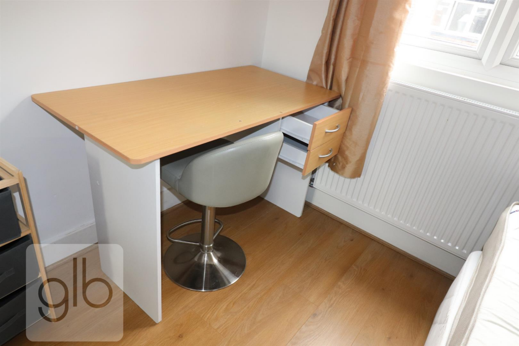 Tachbrook Road, Leamington Spa - More
