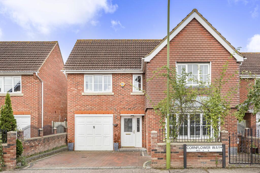 4-bed detached on Cornflower Way, Hatfield, AL10, £650,000
