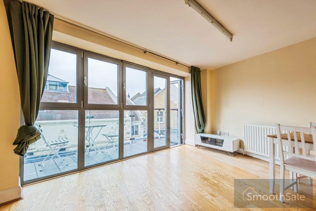 Apartment in London - View 2