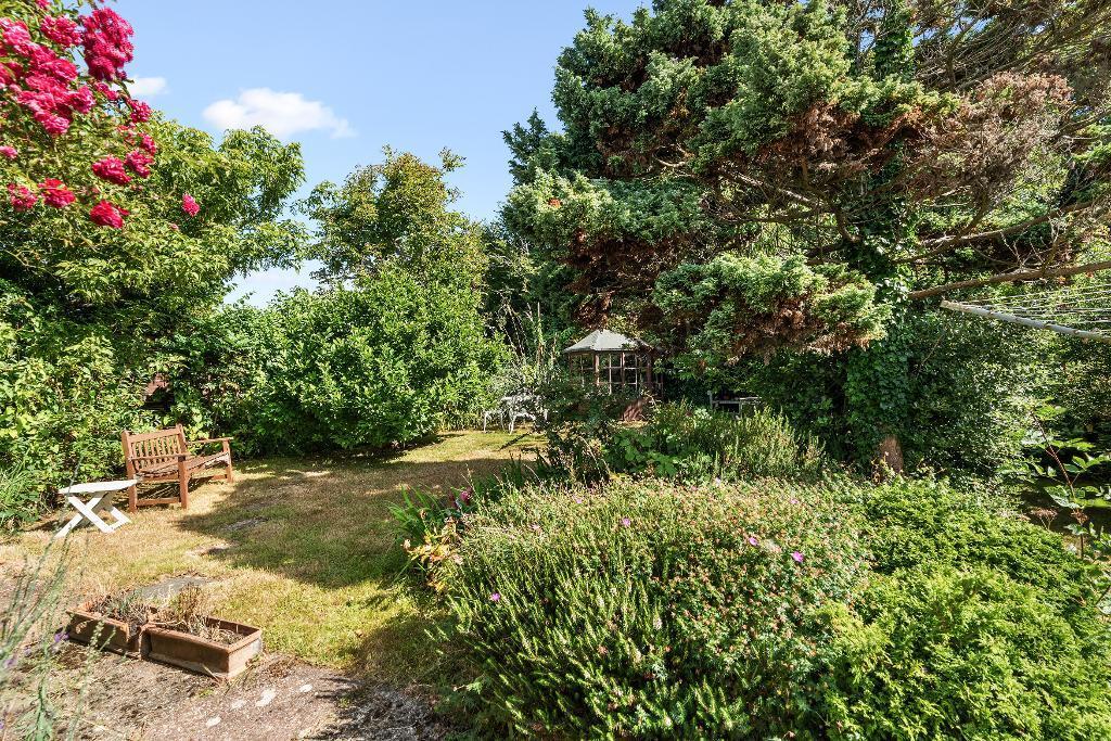Tudor Close, Seaford, East Sussex, BN25 2LU photo 2