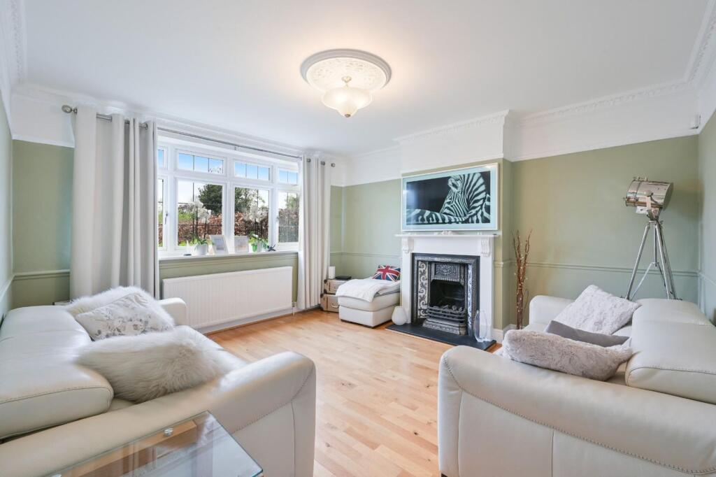 House in Kingston upon Thames - View 4