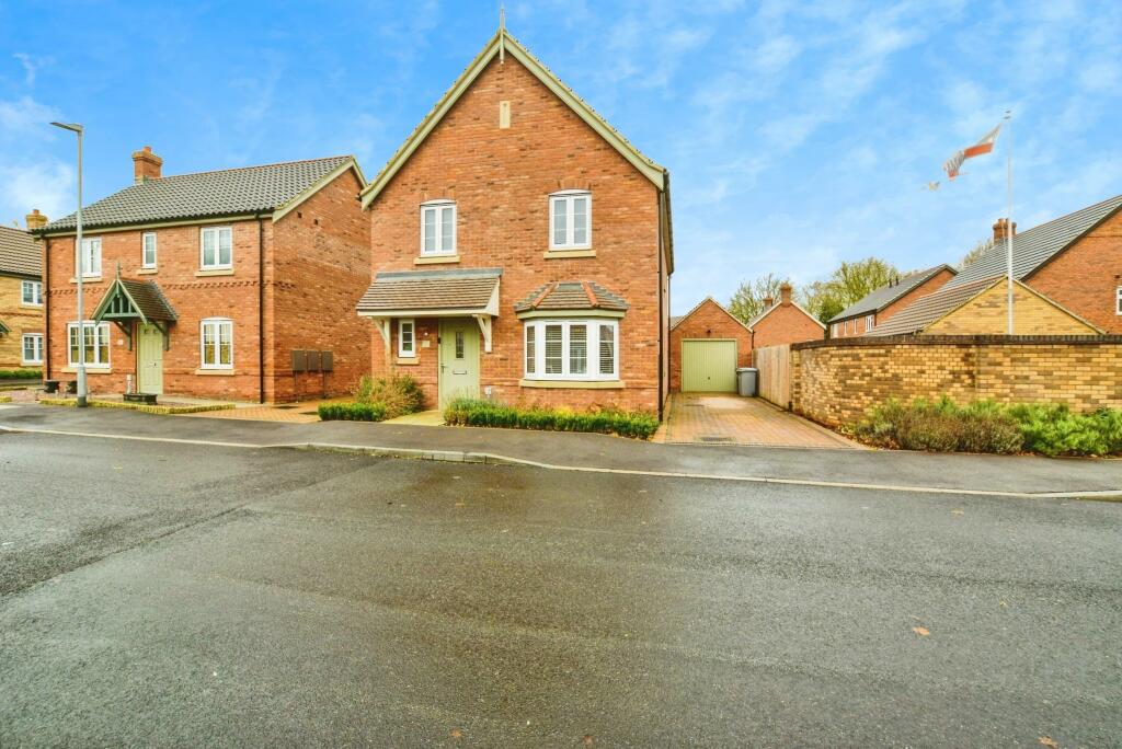 4-bed detached on 75 Bridgeways, £300,000