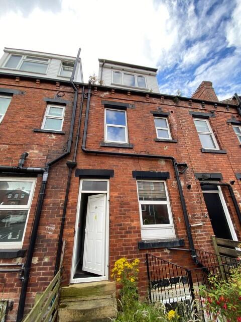 6 bedroom terraced house for rent