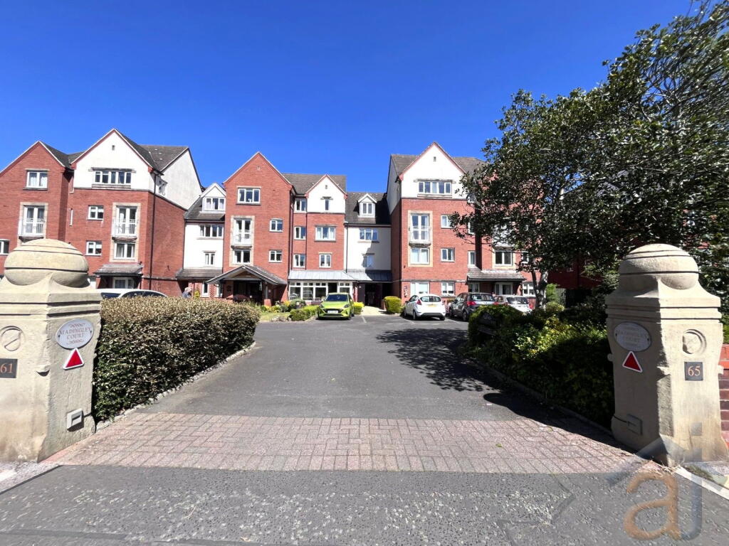 2-bed flat on Cambridge Road, Southport, PR9 9SG, £85,000
