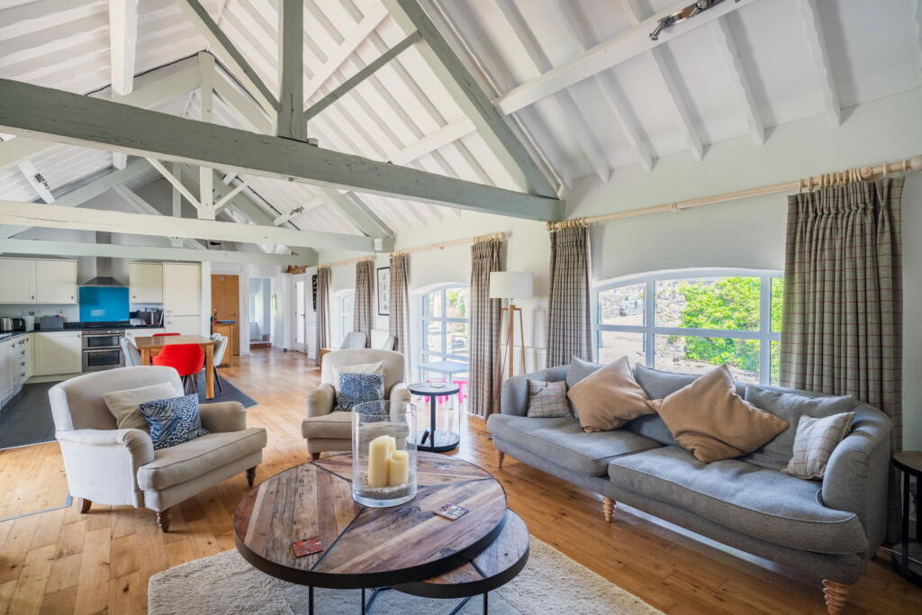 House in Dwyran, Llangeinwen, Rhosyr - More