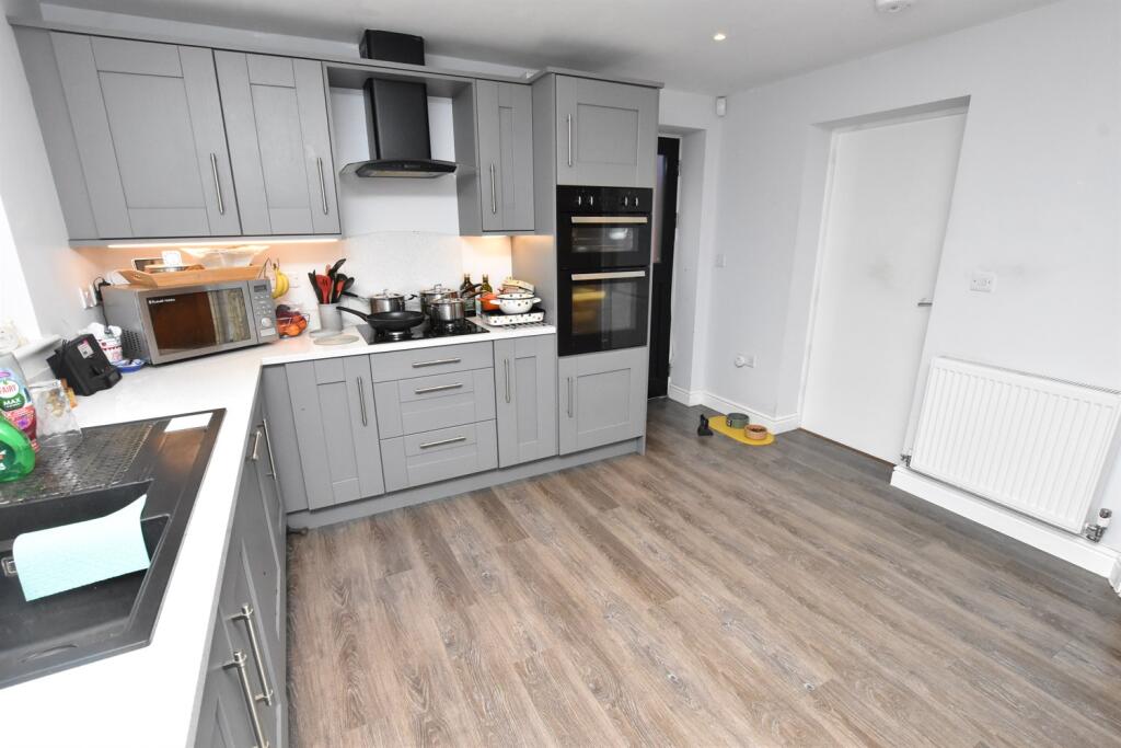 House in Walsall, Old Town, Heath End - View 4