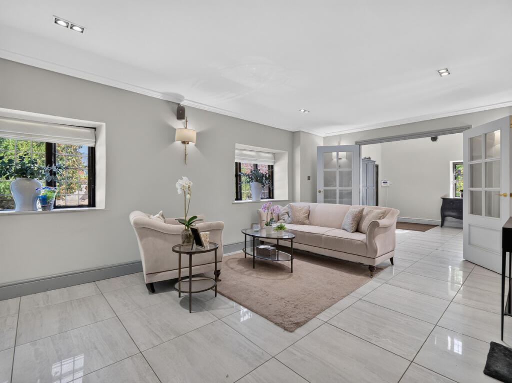 House in Northampton - View 5