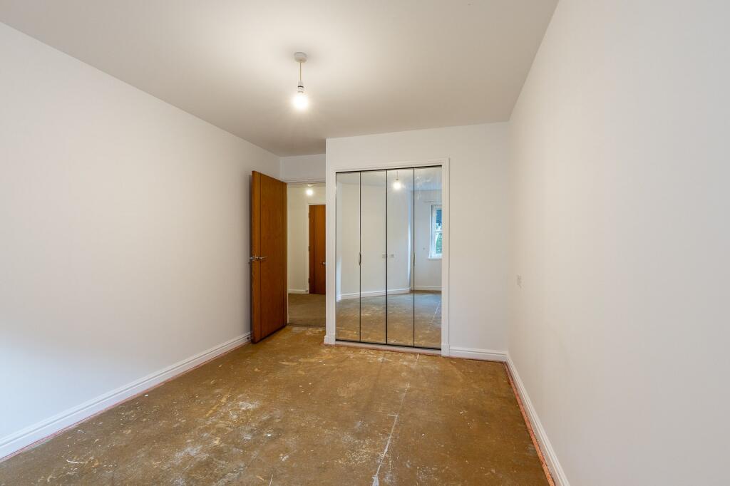 Apartment in Perth - View 5
