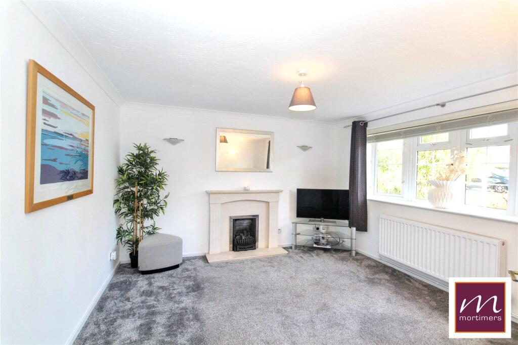 House in Aylesbury, Buckinghamshire - More