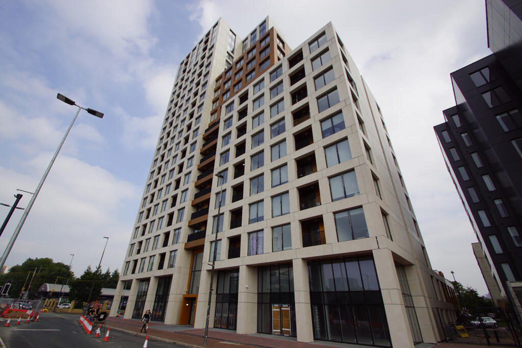 Main image of property: 15 Trafford Road, Salford, Lancashire, M5