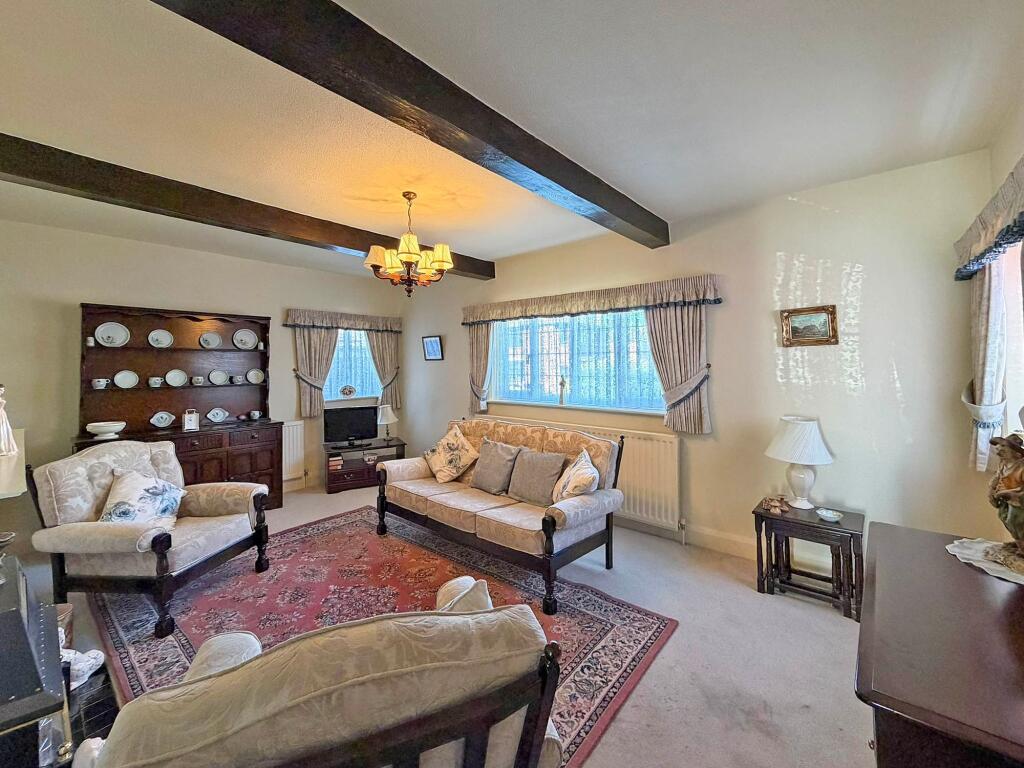 House in Wolverhampton, West Midlands - View 6