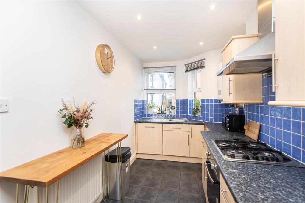 Wheaton Road, Bournemouth - More