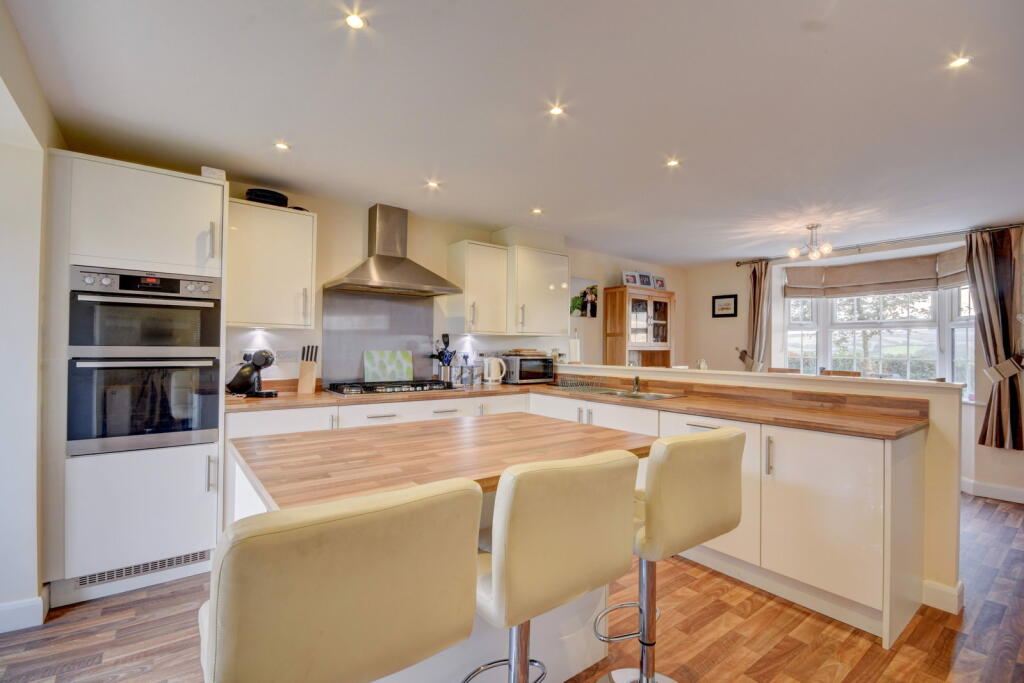 House in Whitby, North Yorkshire - View 2