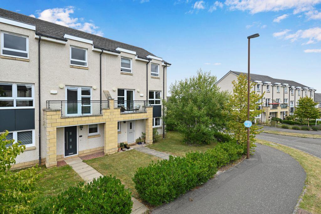 Main image of property: 70 Burnbrae Road, Bonnyrigg, EH19 3FS