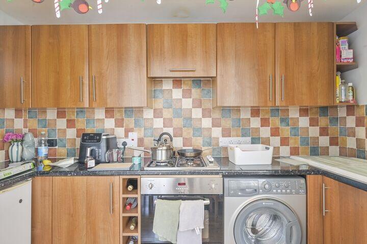 Apartment in London, City of Westminster - View 4