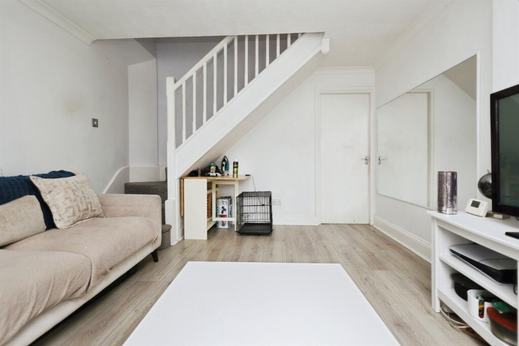 House in Birmingham, West Midlands - View 3