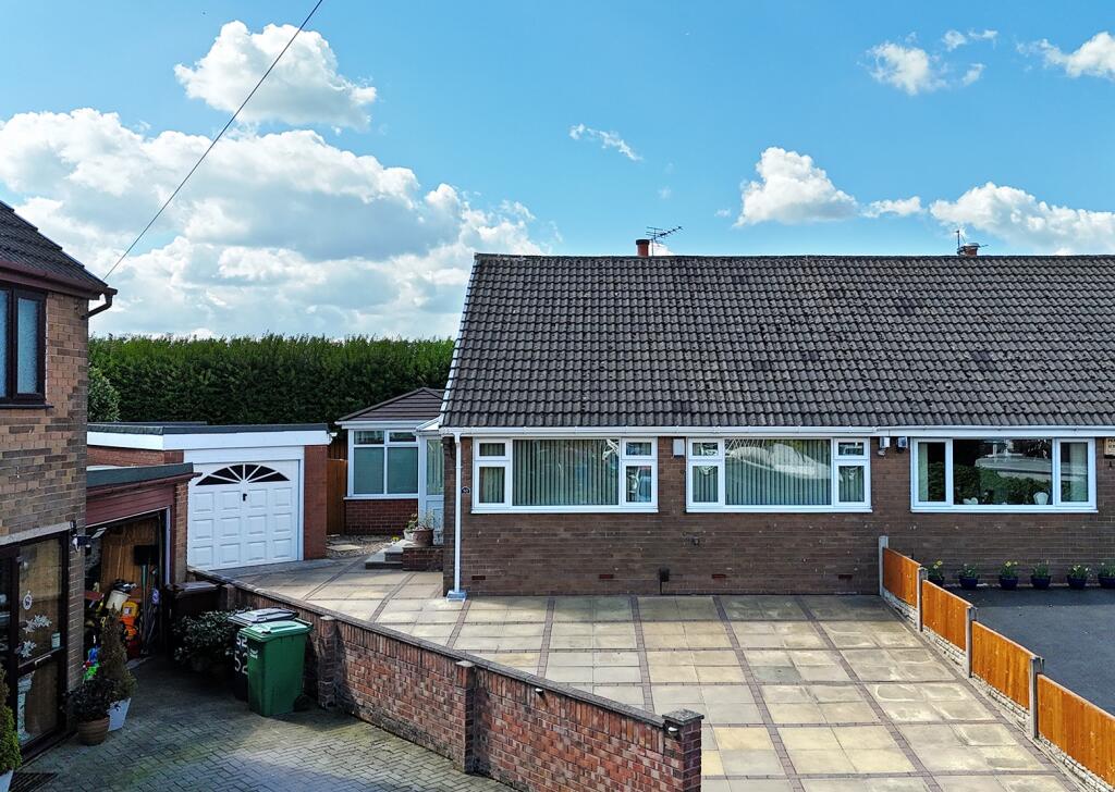 Main image of property: Leacroft, Ashton-In-Makerfield, Wigan, WN4 0LN