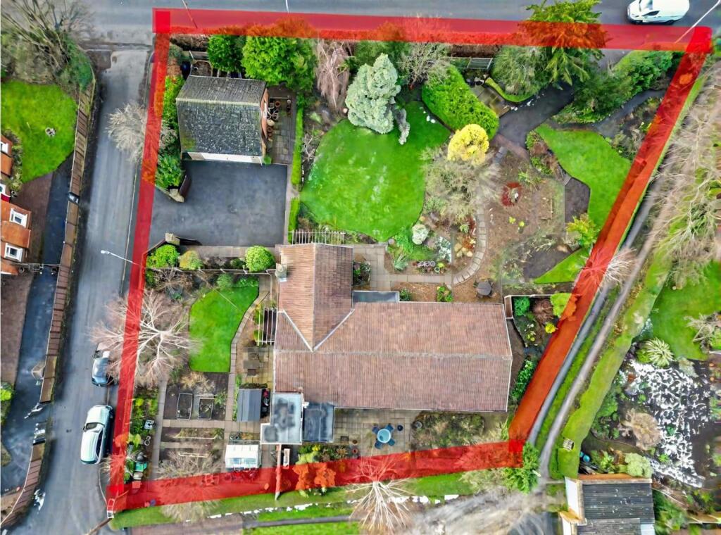 3-bed detached on Ackworth Road, Pontefract, £475,000
