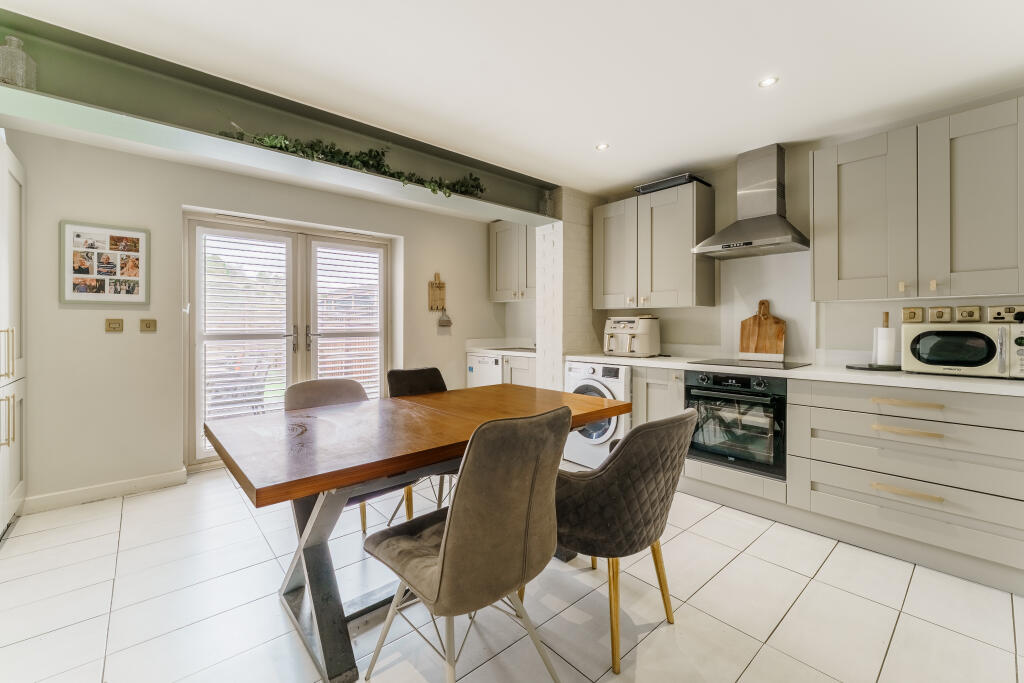 House in Wakefield, Origin, Cutsyke - View 2
