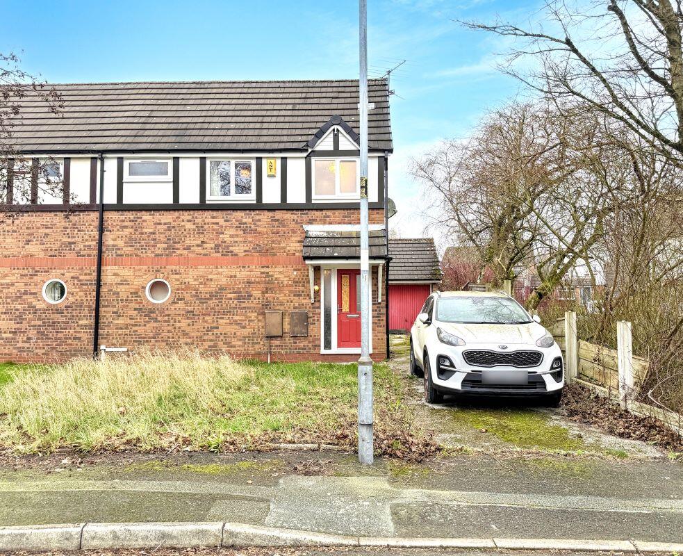 Main image of property: 6 The Pewfist Spinney, Westhoughton, Bolton, BL5 2UN