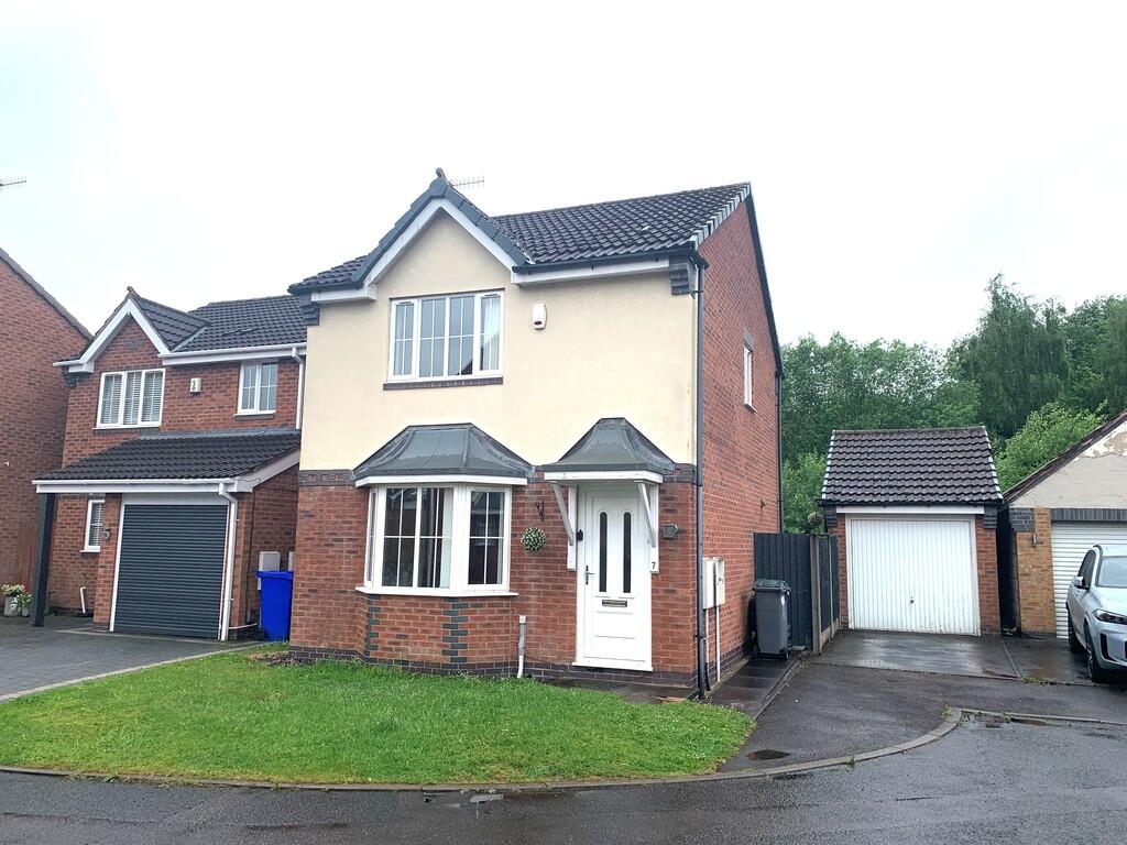 3-bed detached on Roma Close, Lightwood, Stoke-on-Trent, ST3 4TF, £260,000