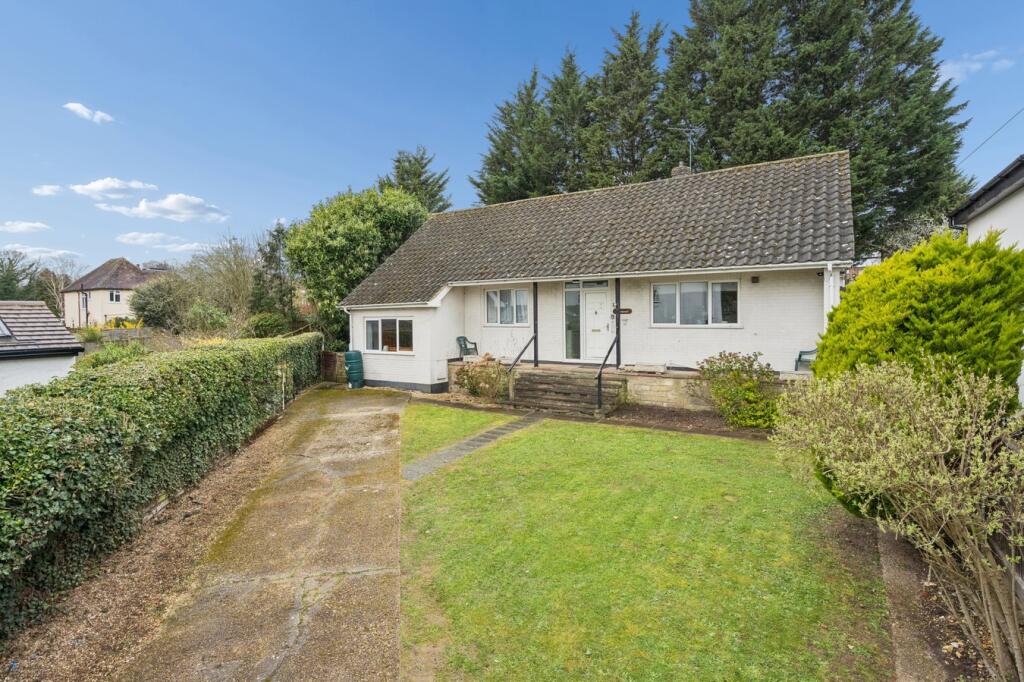 Main image of property: The Vale, Chalfont St Peter, Gerrards Cross, SL9