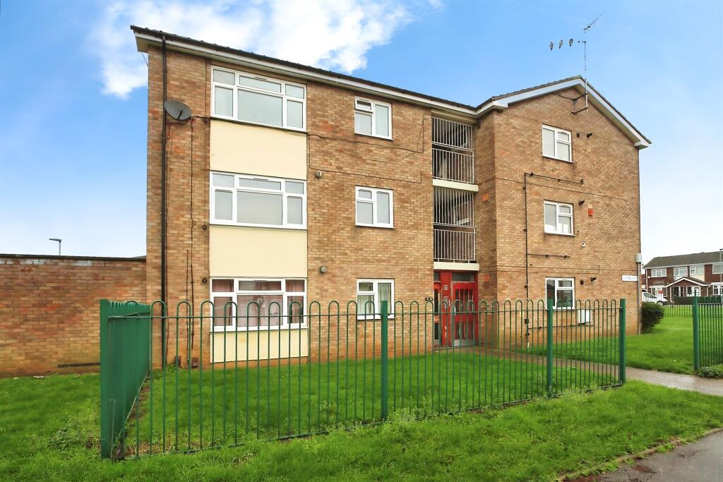 1-bed flat on Holmes Way, Peterborough, £100,000