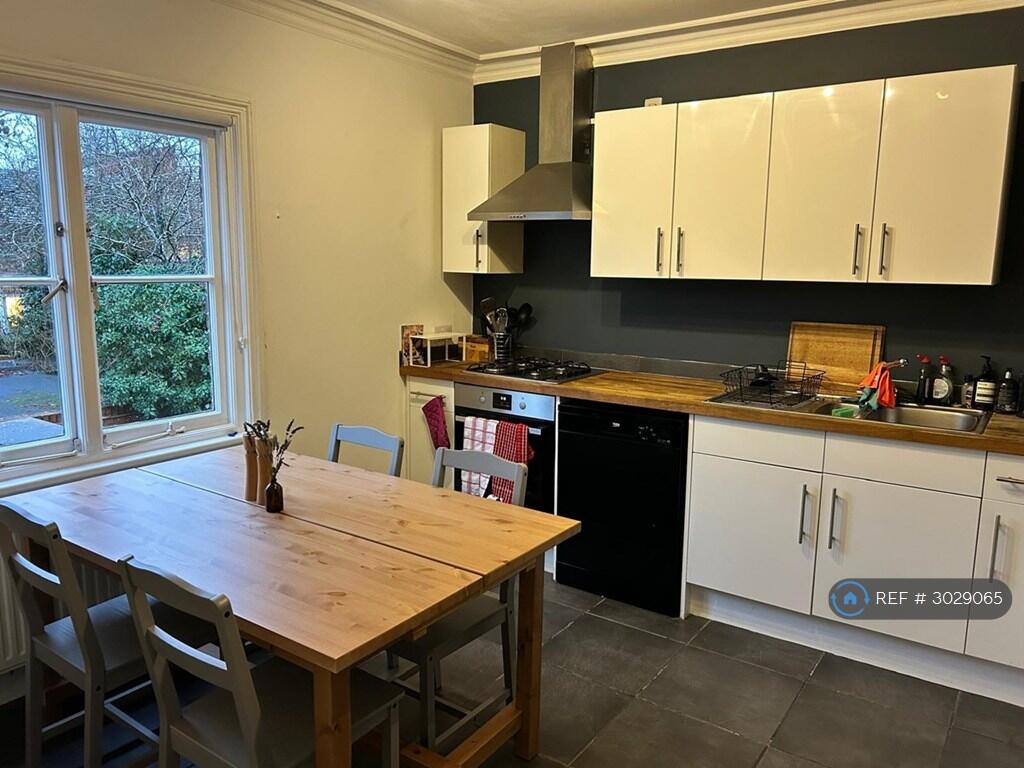 Apartment in London, Northwood - View 4