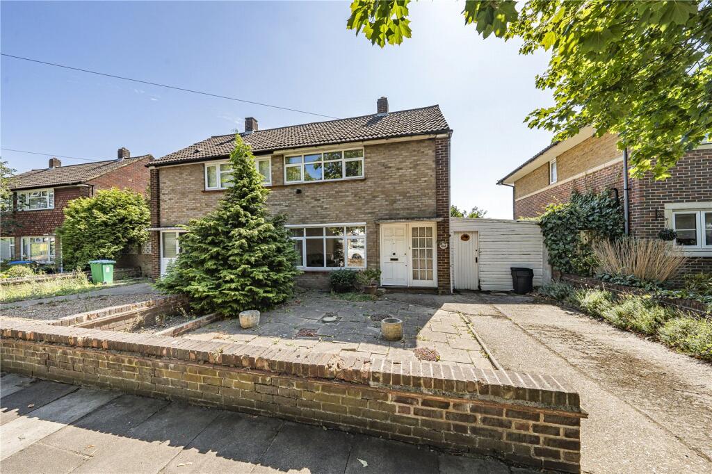 2-bed semi-detached on Chertsey Road, Twickenham, £550,000