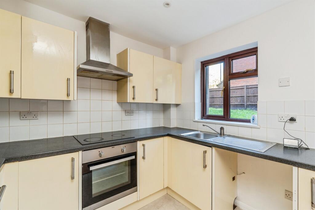 House in Southampton, Shirley Warren - More