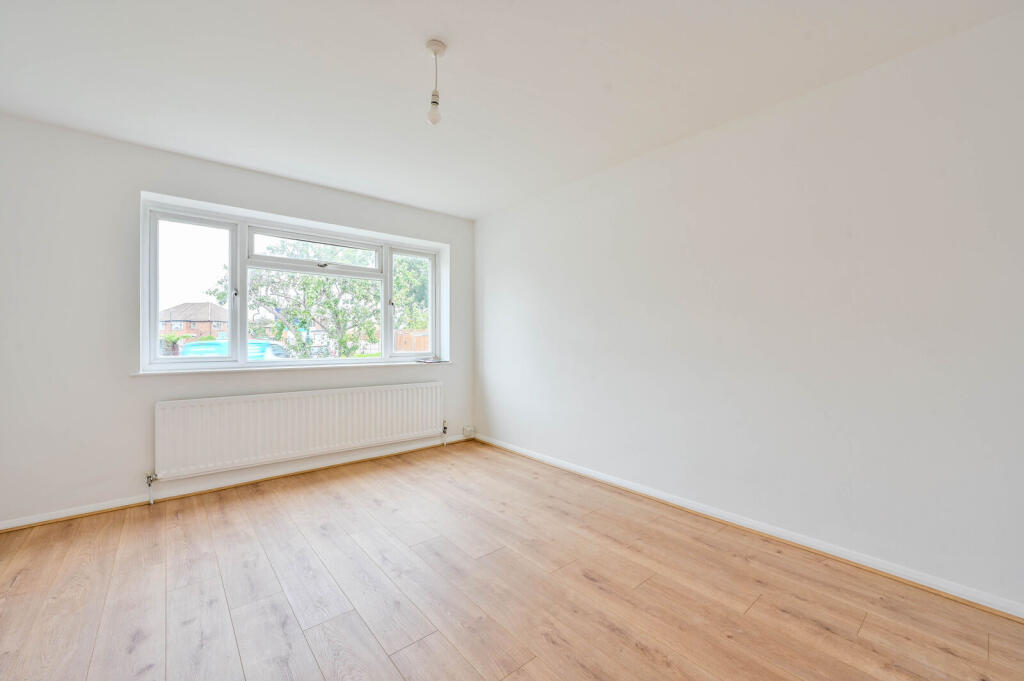 Apartment in Kingston upon Thames - View 5