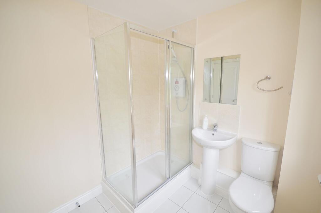 Apartment in Hemel Hempstead - View 4