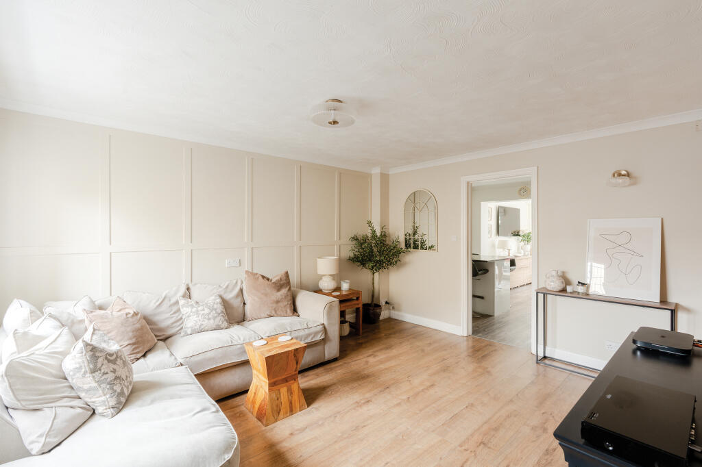House in Bristol, Bradley Stoke - View 3