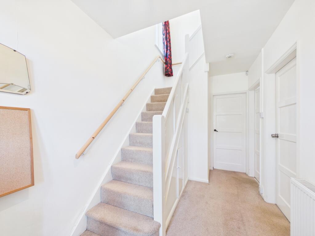 House in Nottingham, Chilwell - View 2