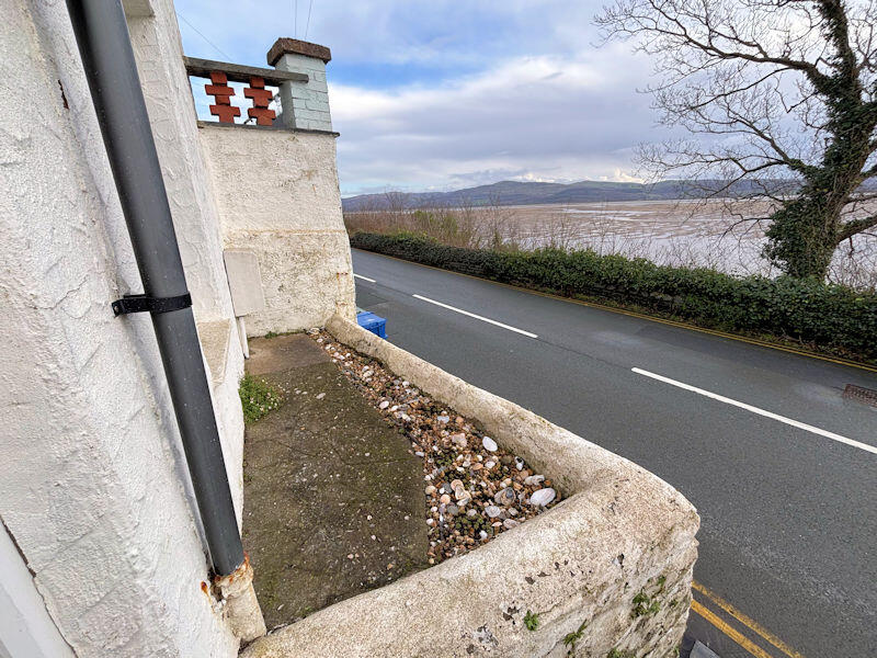 18 Penhelyg Road, Aberdyfi, Gwynedd,LL35 0PT photo 4