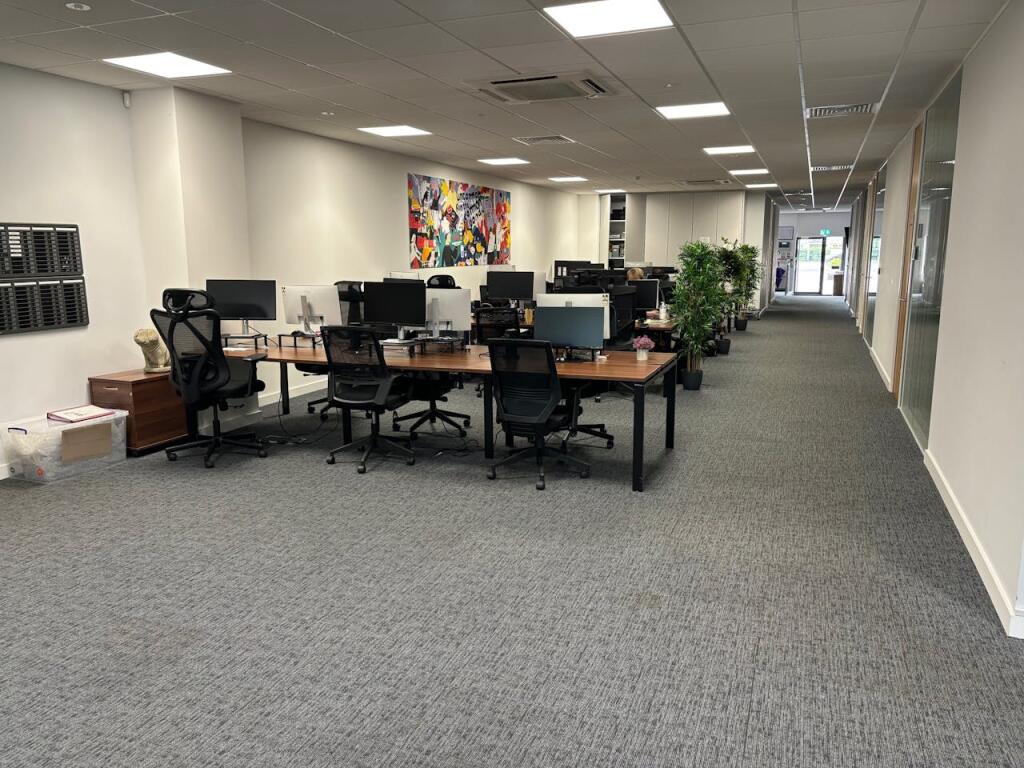 Office 1.jpg