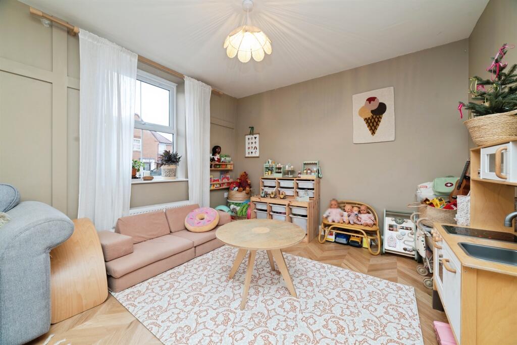 Wilson Drive, Cottingham - View 3