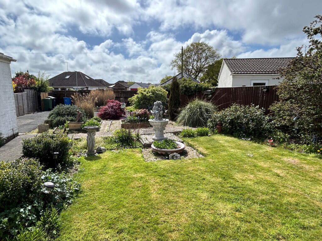 Lower Blandford Road, Broadstone, Dorset, BH18 photo 2