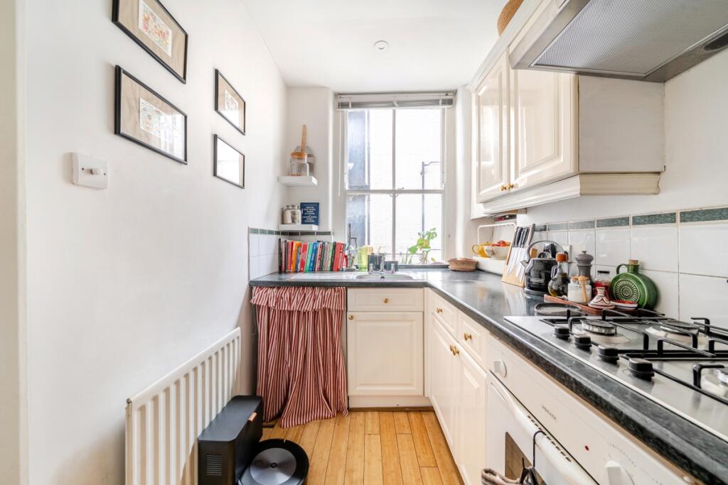 Apartment in London - More