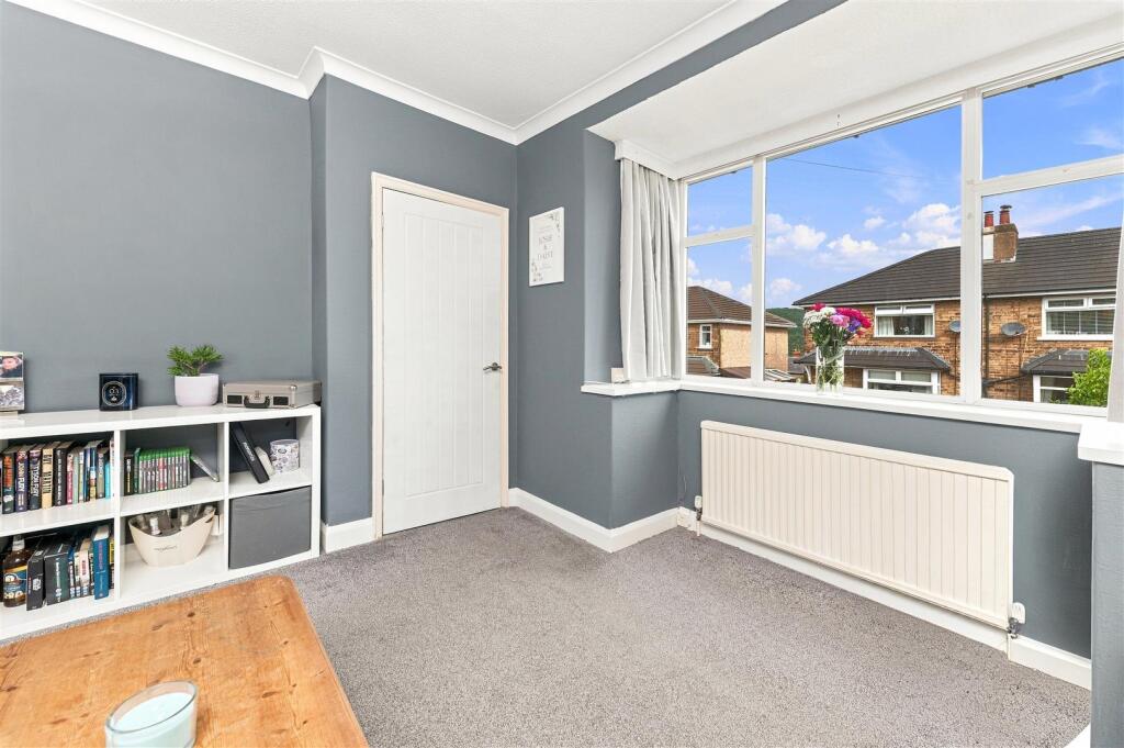 House in Halifax - View 5
