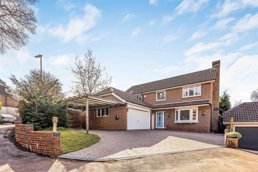 Main image of property: Deanswood Drive, Waterlooville